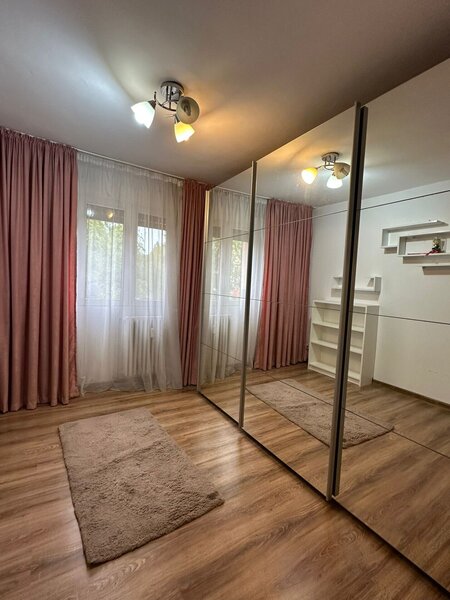 Titan Metrou 4 camere sector 3